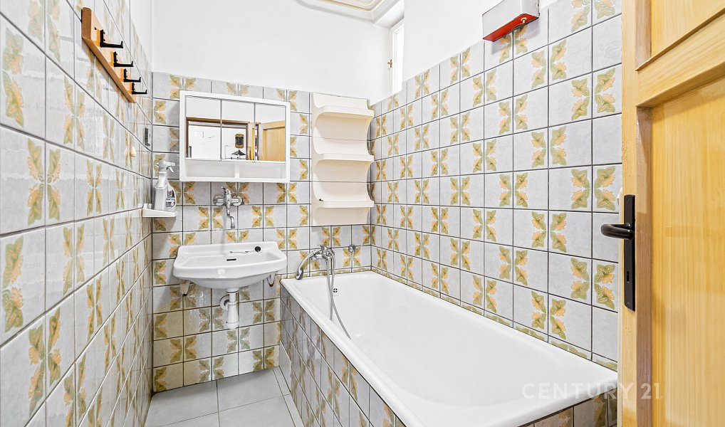 Prodej domu 285 m² s pozemkem 136 m², Sušice – náhled fotky 12