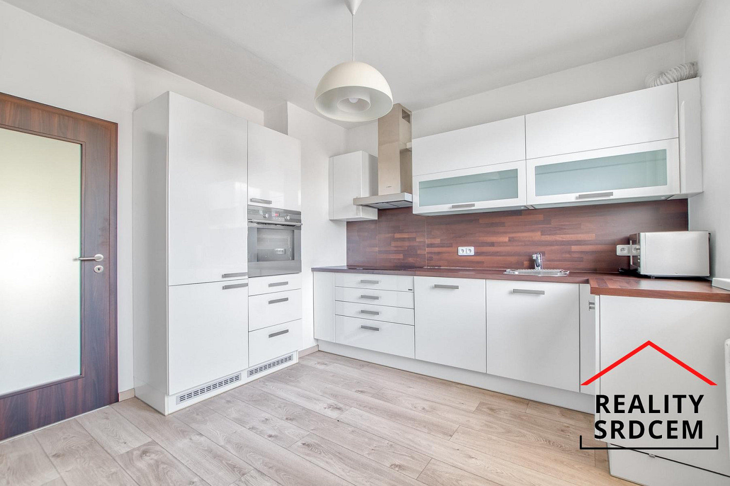Pronájem bytu 3+1 80 m² – fotografie 3