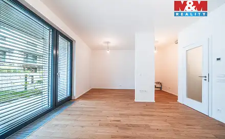 Pronájem bytu 1+kk 35 m², U průhonu, Praha 7 - Holešovice