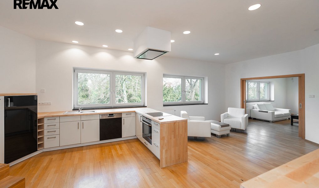 Prodej domu 675 m² s pozemkem 2 791 m², Čelákovice – náhled fotky 32