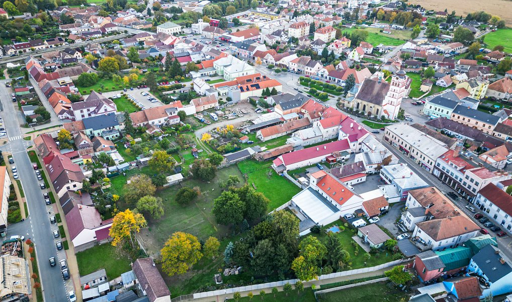 Prodej nájemního domu, činžáku 700 m², Chlumec nad Cidlinou – náhled fotky 15