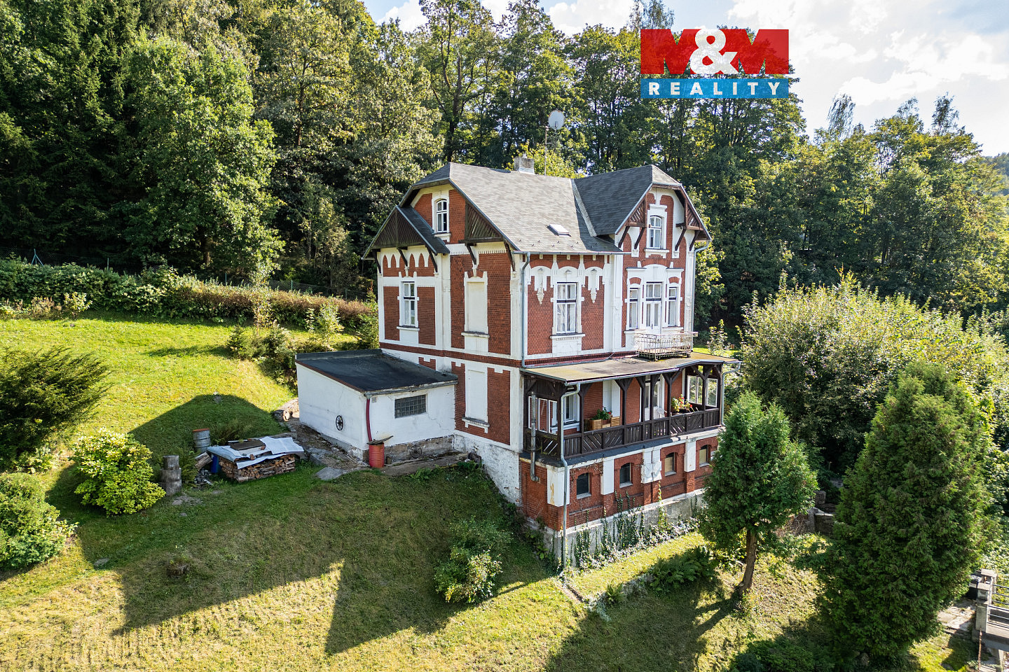 Prodej domu 155 m² s pozemkem 2 060 m²