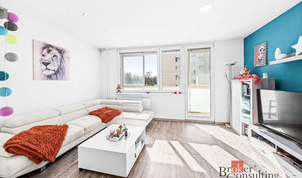 Prodej bytu 3+1 70 m², Dobřany – náhled fotky 2
