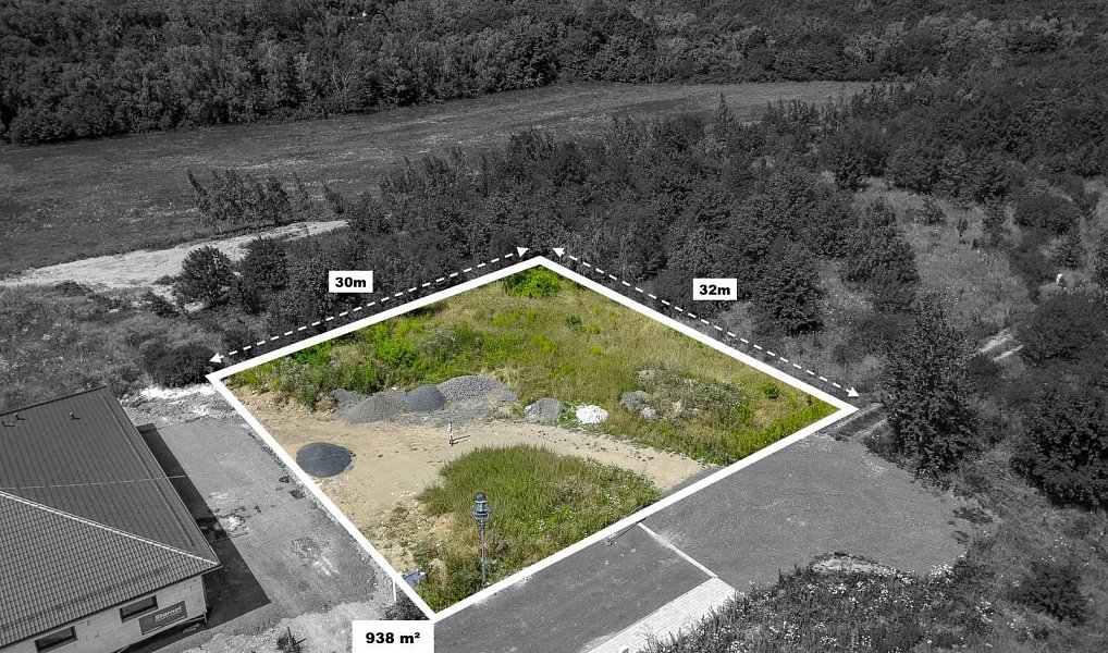 Prodej stavebního pozemku 938 m², Lom – náhled fotky 2