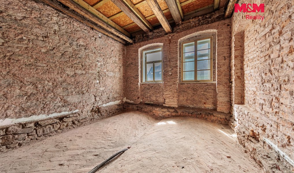 Prodej domu 348 m² s pozemkem 448 m², Krásno – náhled fotky 3