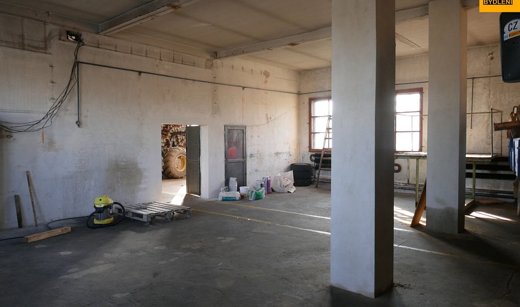 Prodej komerčního pozemku 3 983 m², Moravec – náhled fotky 13
