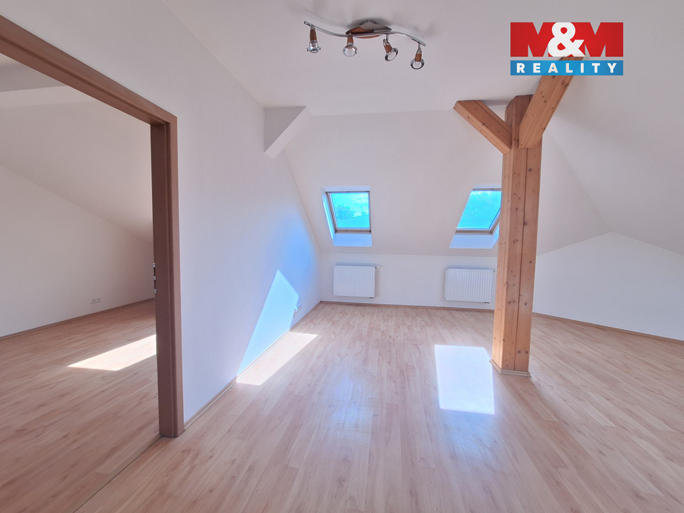 Prodej kanceláře 310 m² — photo 4