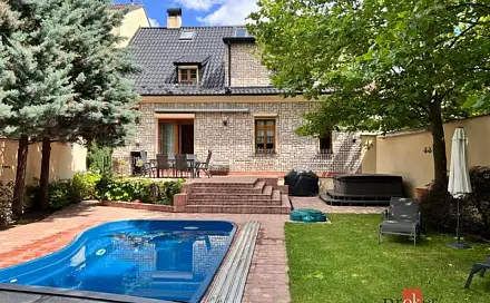 Prodej domu 270 m² s pozemkem 440 m², Zapova, Benešov
