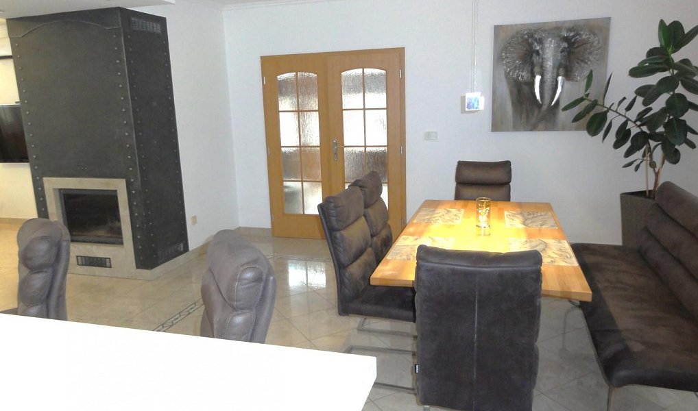 Prodej domu 251 m² s pozemkem 946 m², Mikulov – náhled fotky 14