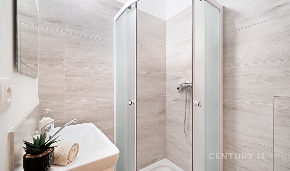 Prodej ubytovacího objektu 350 m², Bítov – náhled fotky 14
