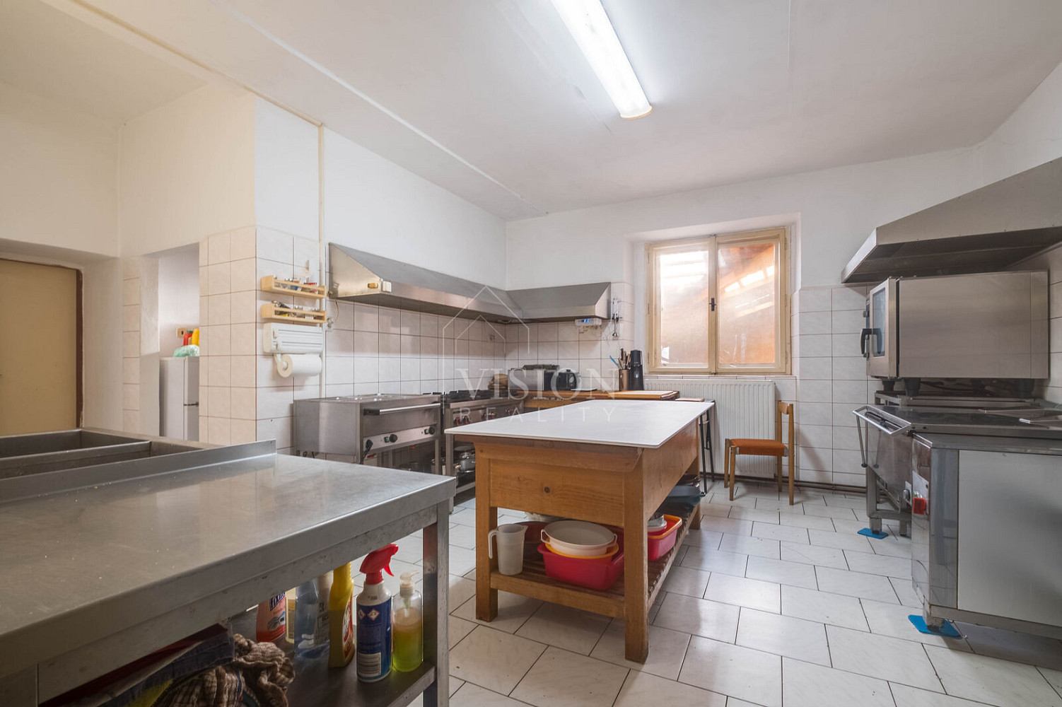 Prodej domu 1 050 m² s pozemkem 2 392 m² – fotografie 5