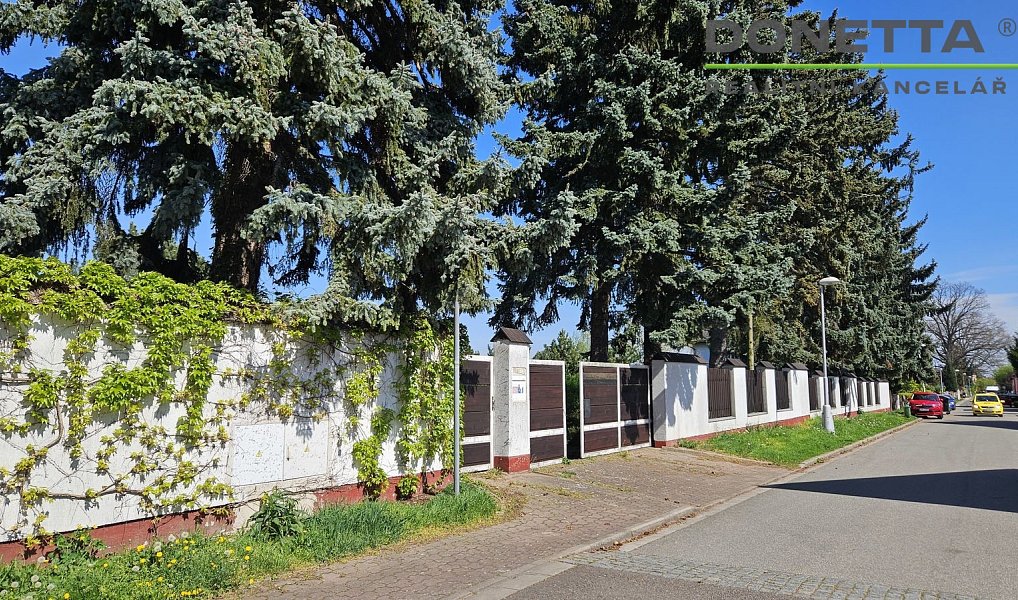 Prodej stavebního pozemku 782 m², Hradec Králové – náhled fotky 11