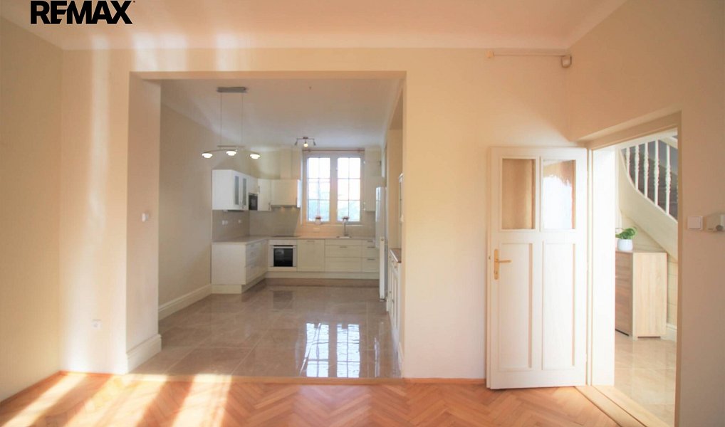 Pronájem domu 200 m² s pozemkem 219 m², Praha – náhled fotky 5