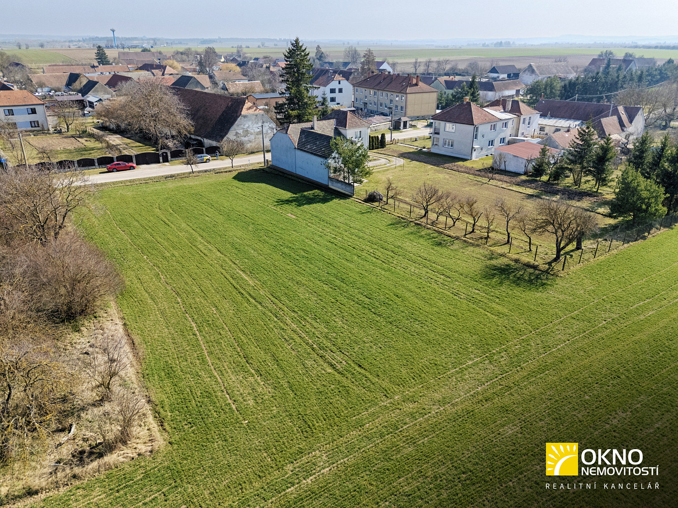 Prodej stavebního pozemku 992 m² – fotografie 2