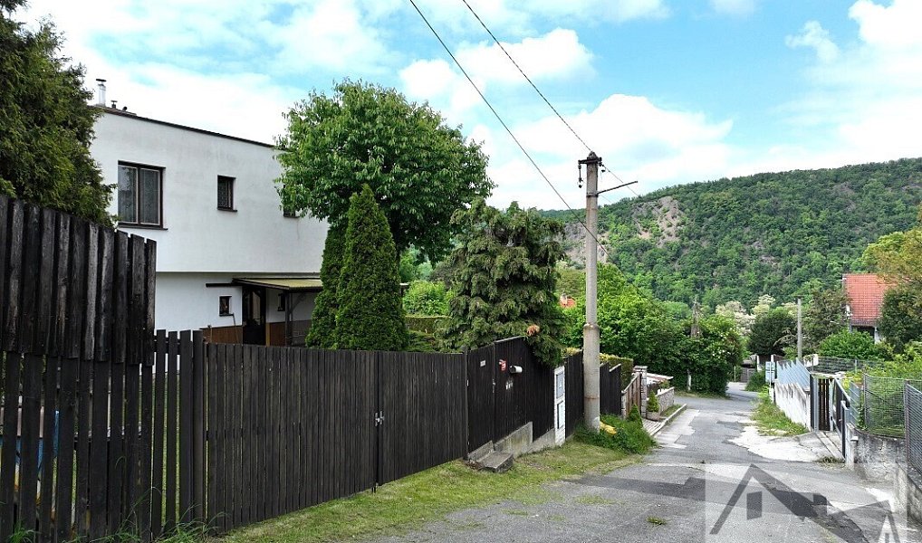 Prodej domu 214 m² s pozemkem 858 m², Měchenice – náhled fotky 21