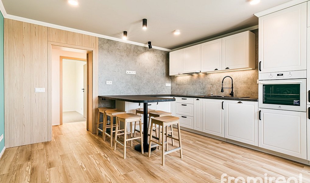 Prodej bytu 4+kk 83 m², Kyjov – náhled fotky 8