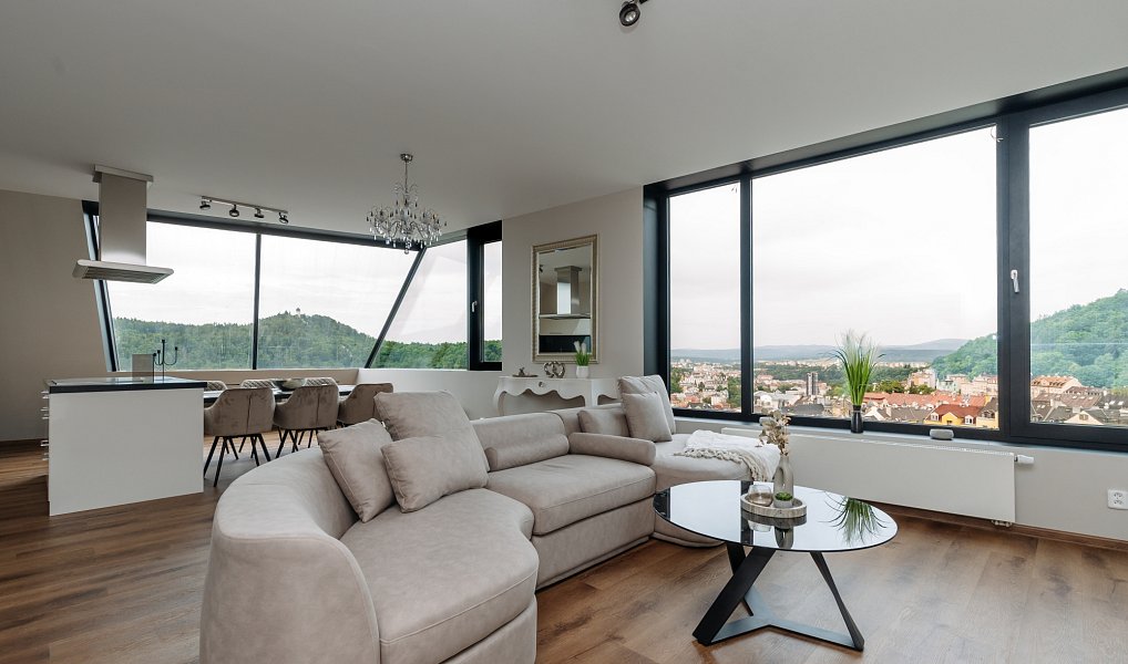 Prodej bytu 4+kk 155 m², Karlovy Vary – náhled fotky 2