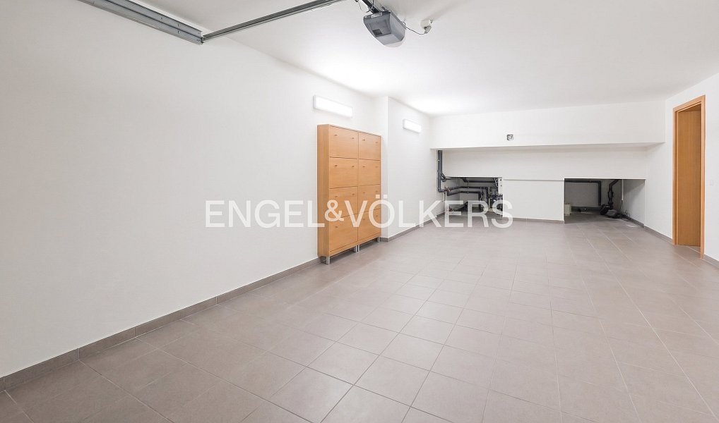 Pronájem domu 351 m² s pozemkem 223 m², Praha – náhled fotky 26