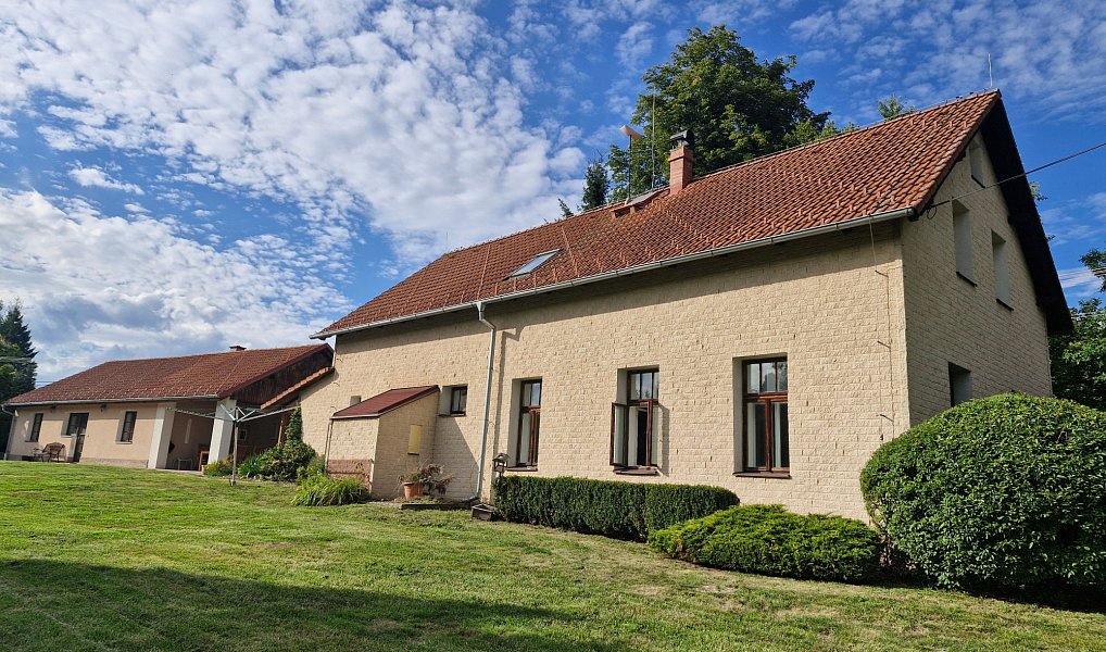 Prodej domu 340 m² s pozemkem 4 725 m², Verneřice – náhled fotky 9