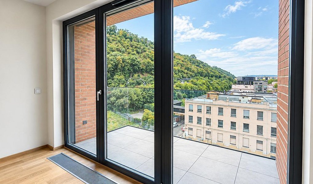 Pronájem bytu 2+kk 56 m², Praha – náhled fotky 3