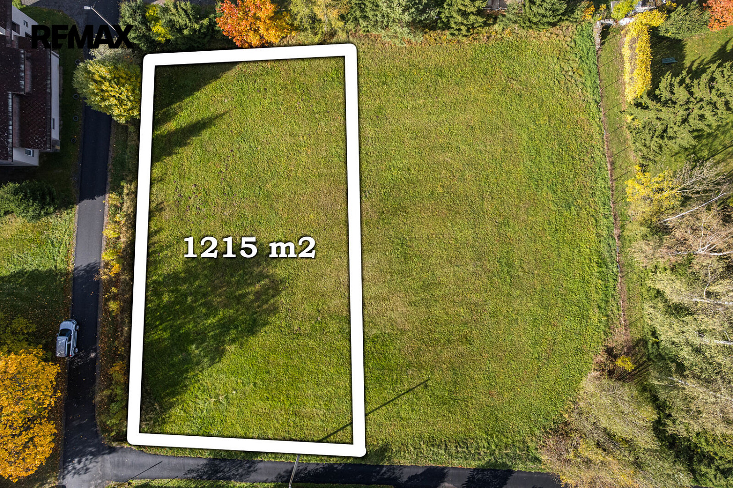 Prodej stavebního pozemku 1 215 m²