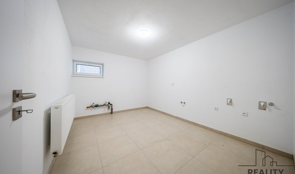 Prodej domu 225 m² s pozemkem 320 m², Vracov – náhled fotky 25