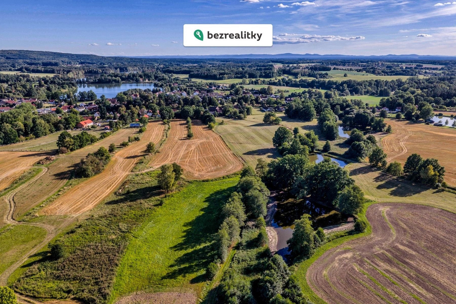 Prodej stavebního pozemku 2 102 m²