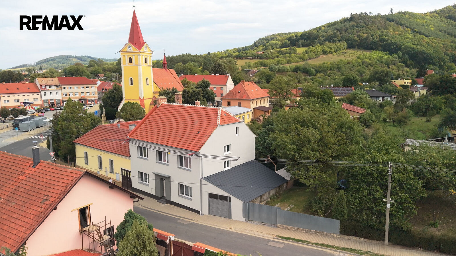 Prodej domu 230 m² s pozemkem 934 m² – fotografie 2
