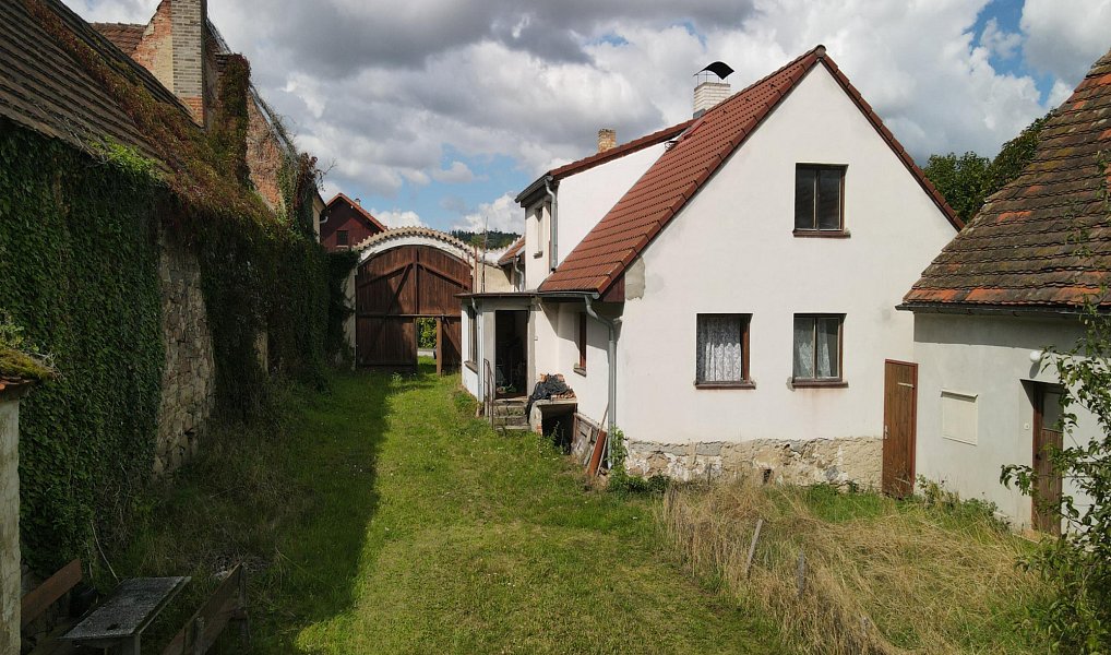 Prodej zemědělského objektu 963 m², Drhovle – náhled fotky 4