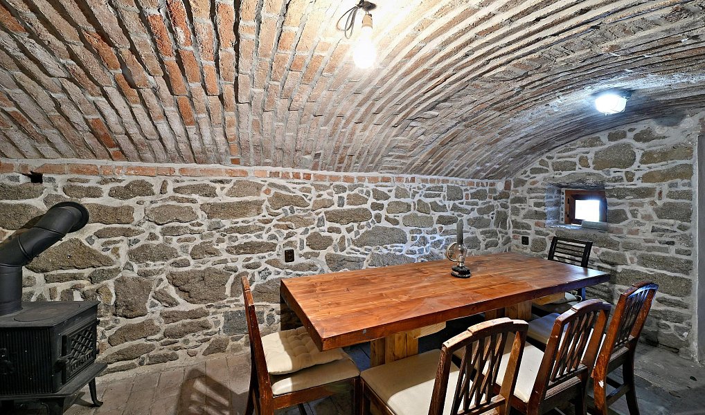 Prodej domu 250 m² s pozemkem 885 m², Milešov – náhled fotky 17