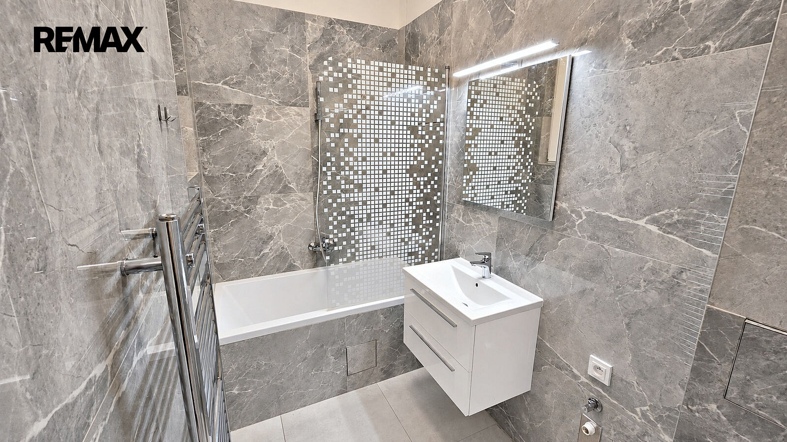 Pronájem bytu 3+1 59 m² – fotografie 3