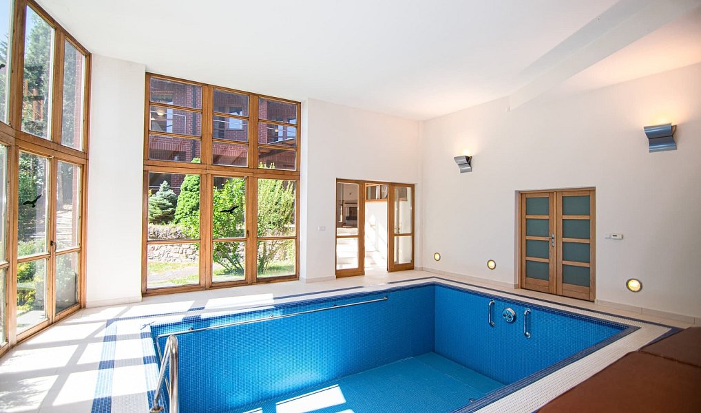 Prodej domu 560 m² s pozemkem 2 497 m², Černošice – náhled fotky 12