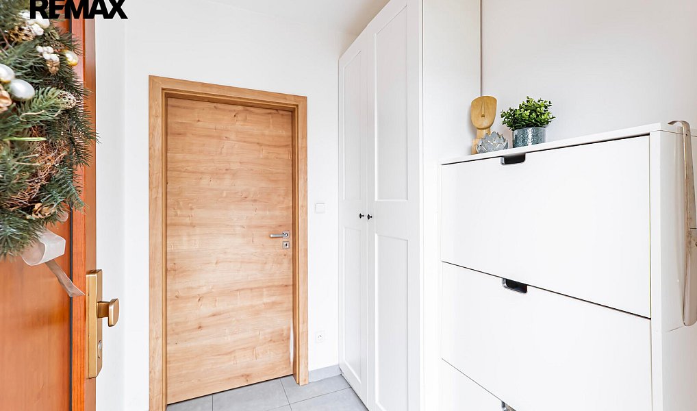 Prodej domu 180 m² s pozemkem 679 m², Veleň – náhled fotky 5