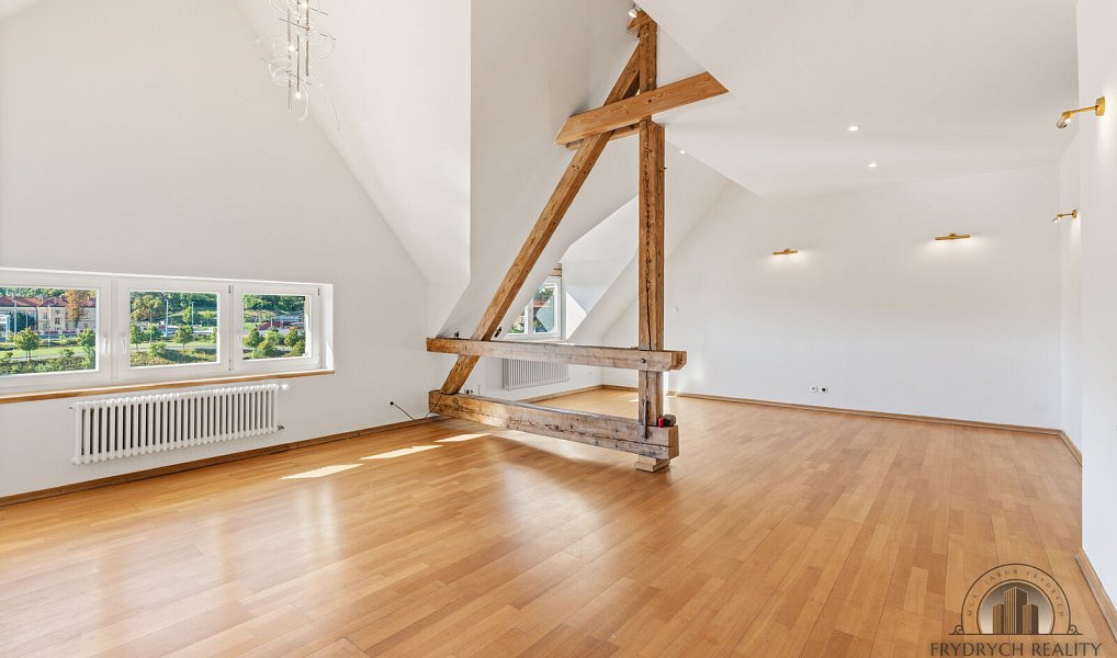 Pronájem bytu 5+1 160 m², Praha – náhled fotky 15