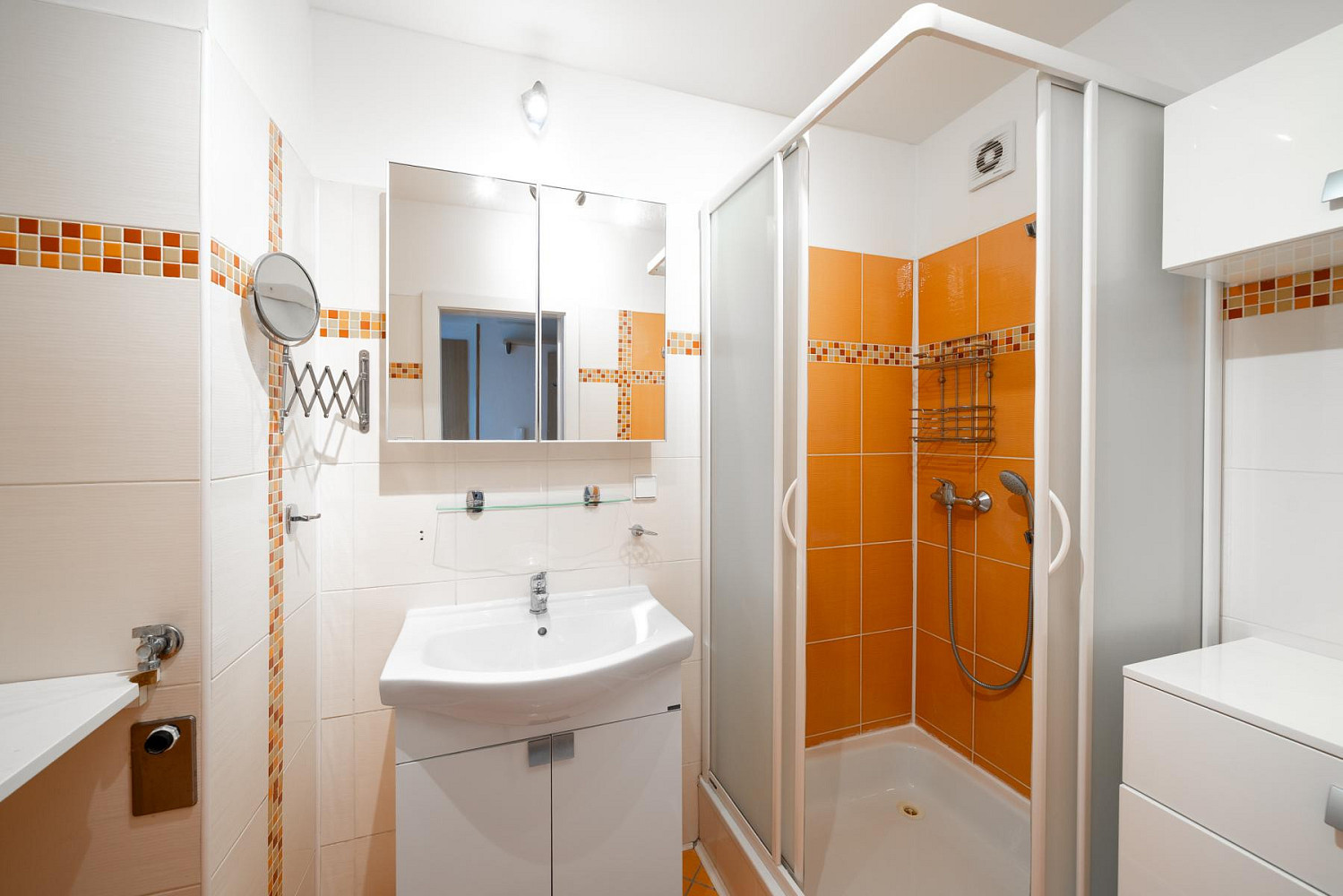 Pronájem bytu 3+1 61 m² – fotografie 2