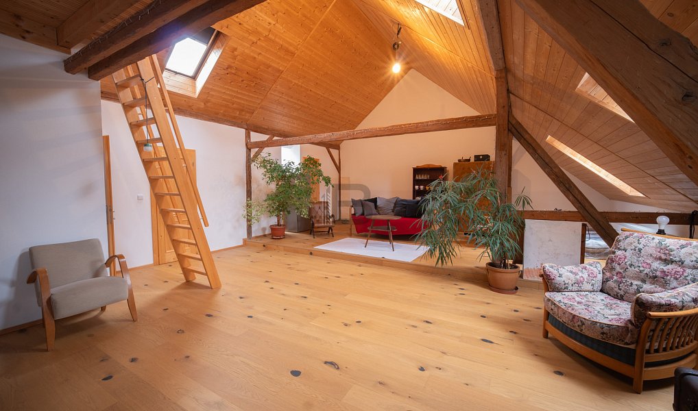 Prodej chaty/chalupy 242 m² s pozemkem 1 129 m², Kašperské Hory – náhled fotky 30