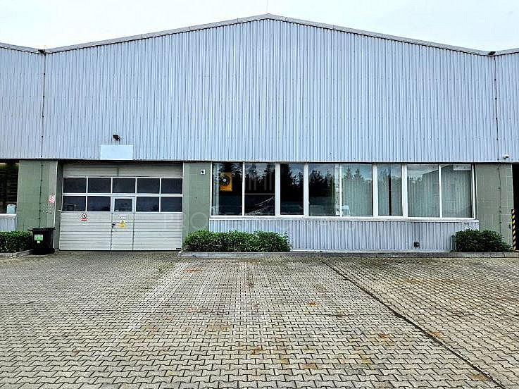 Pronájem skladovacích prostor 1 463 m² – fotografie 2