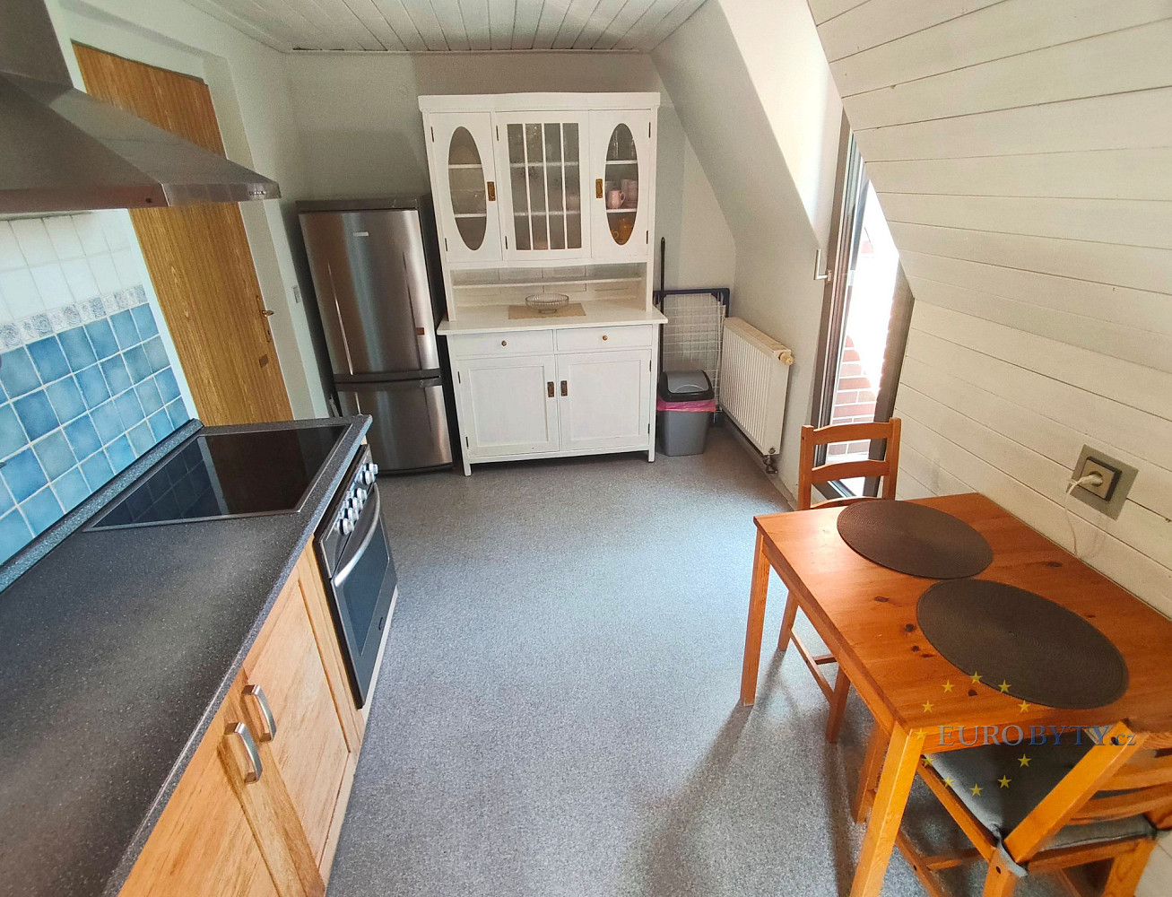 Pronájem bytu 2+1 70 m² – fotografie 3