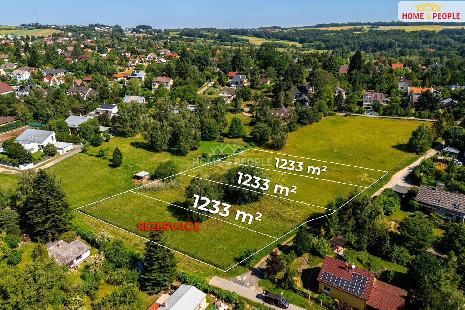 Prodej stavebního pozemku 1 233 m²