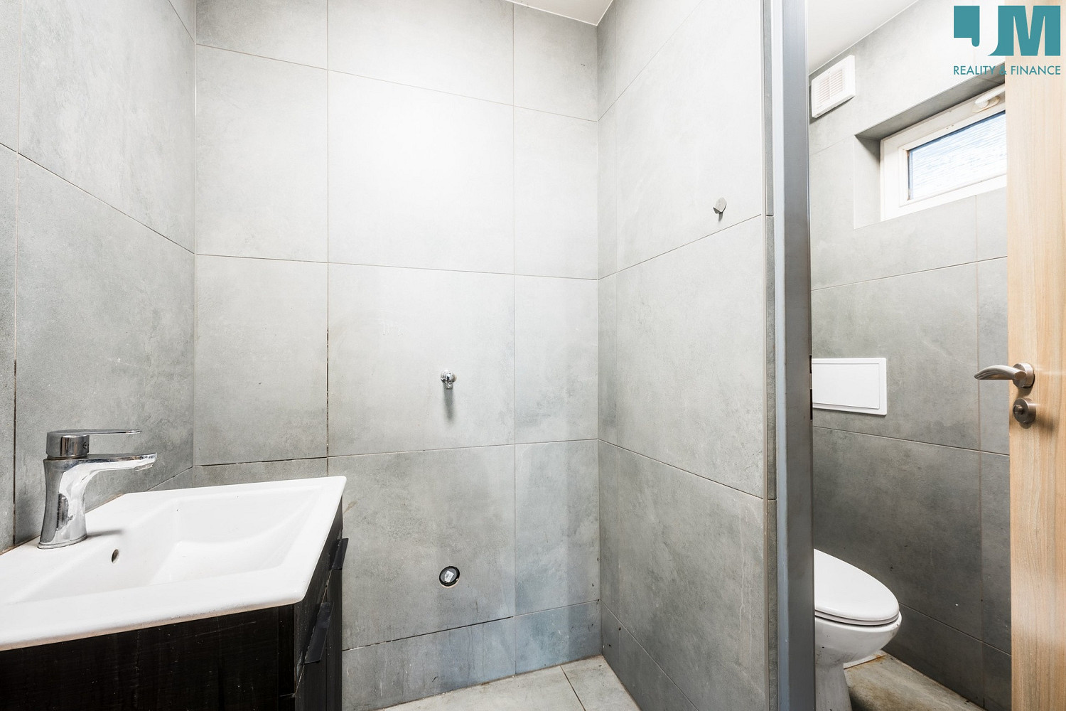 Prodej výrobních prostor 764 m² – další