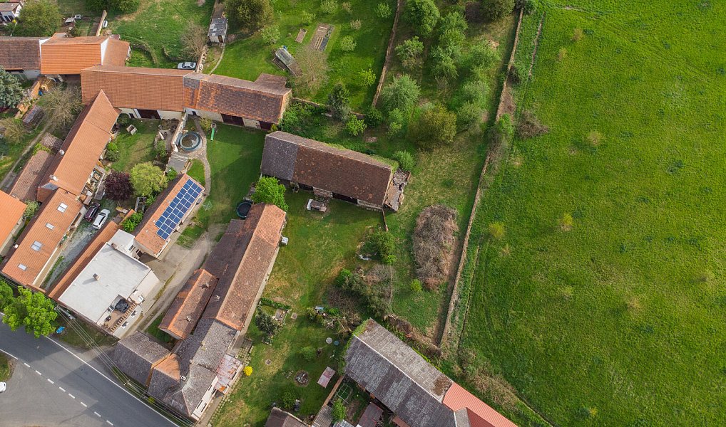 Prodej domu 215 m² s pozemkem 3 942 m², Smědčice – náhled fotky 4