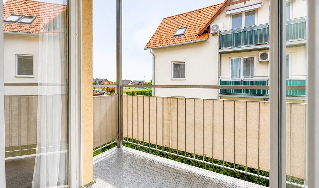 Prodej bytu 2+1 66 m², Nupaky – náhled fotky 6