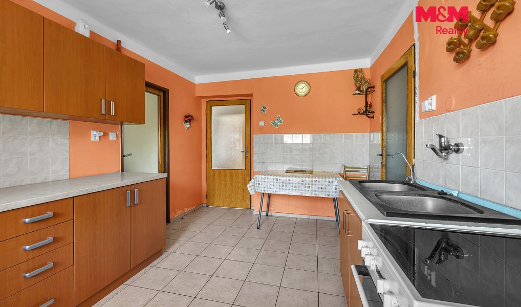 Prodej domu 215 m² s pozemkem 679 m², Skuteč – náhled fotky 18