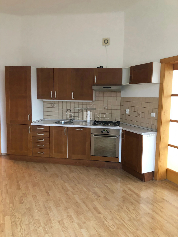 Pronájem bytu 2+1 68 m² – fotografie 3