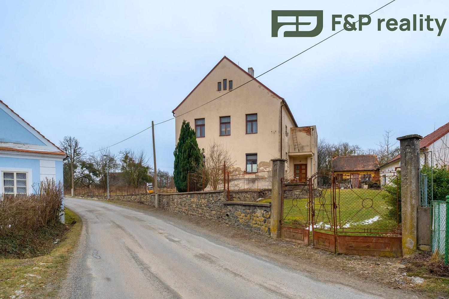 Prodej nájemního domu, činžáku 300 m²