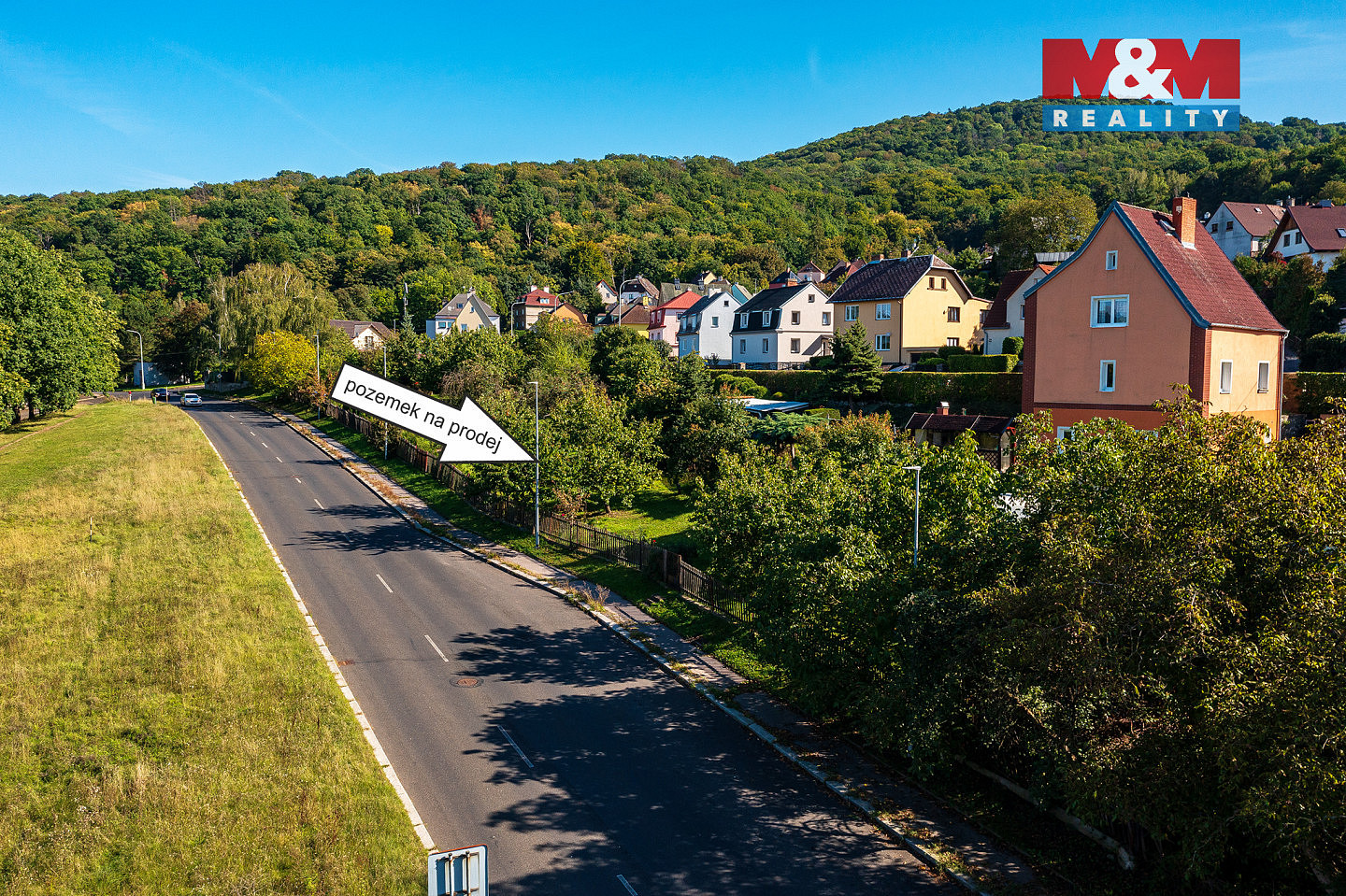 Prodej stavebního pozemku 1 940 m² – fotografie 3