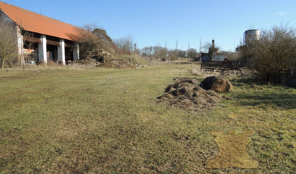 Prodej výrobních prostor 7 000 m², Dublovice – náhled fotky 16