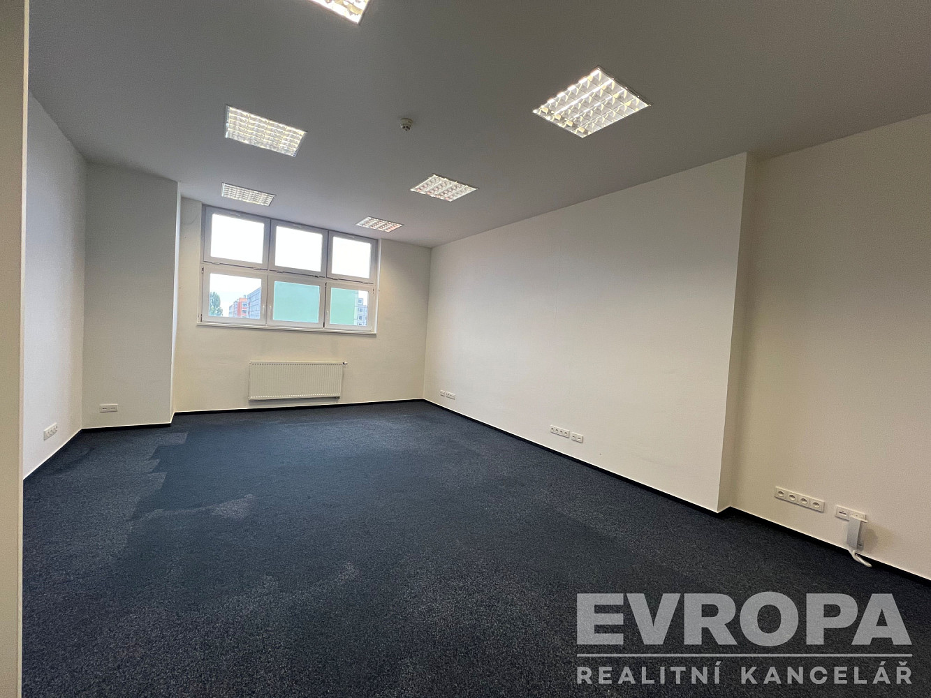 Pronájem kanceláře 31 m² – fotografie 2
