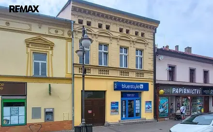 Pronájem bytu 1+kk 18 m², Husovo náměstí, Rakovník - Rakovník I