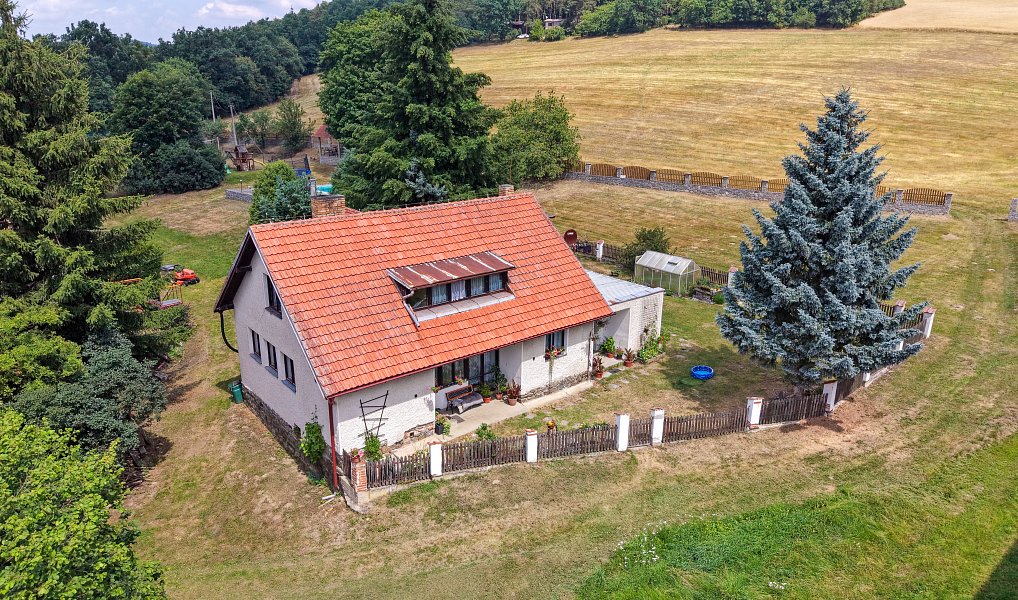 Prodej domu (jiného typu) 550 m², Neveklov – náhled fotky 9